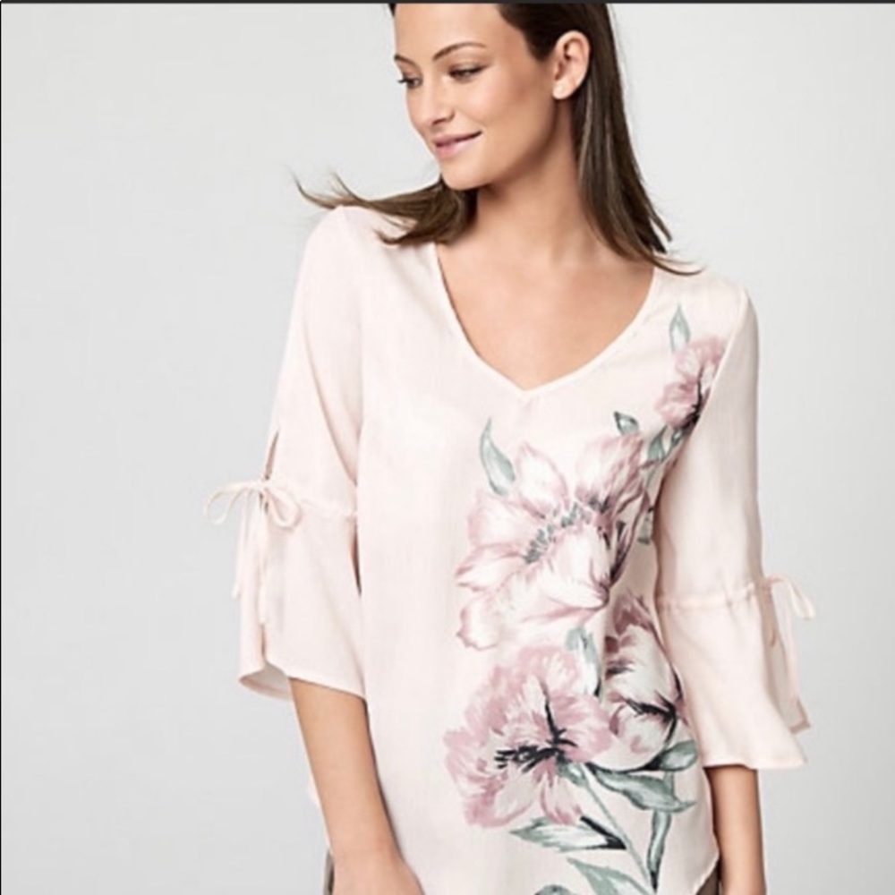 Fabulous floral top BWT size XXL